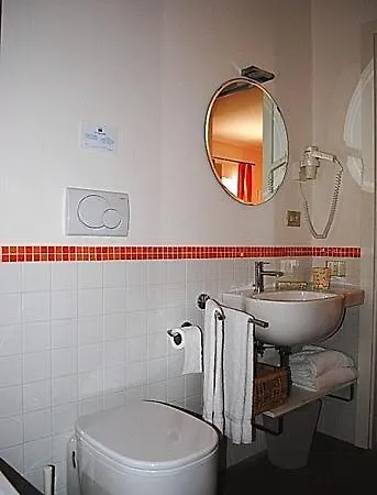 Sleeps 6 Pool Air Con Wifi * Torca