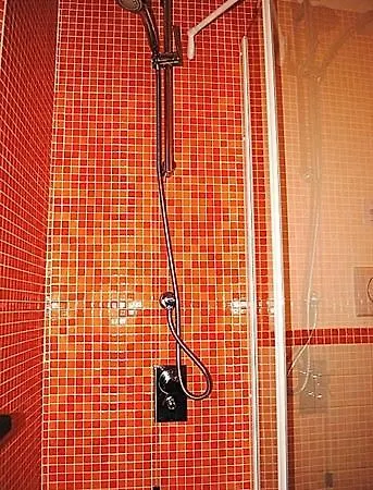 Sleeps 6 Pool Air Con Wifi Torca