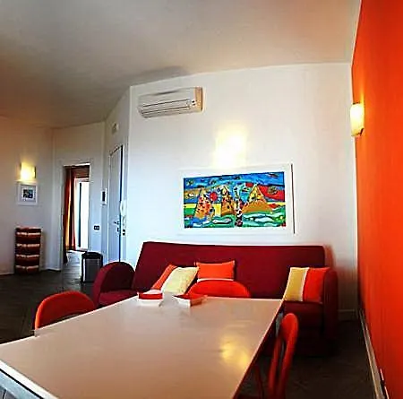 Sleeps 6 Pool Air Con Wifi Appartamento